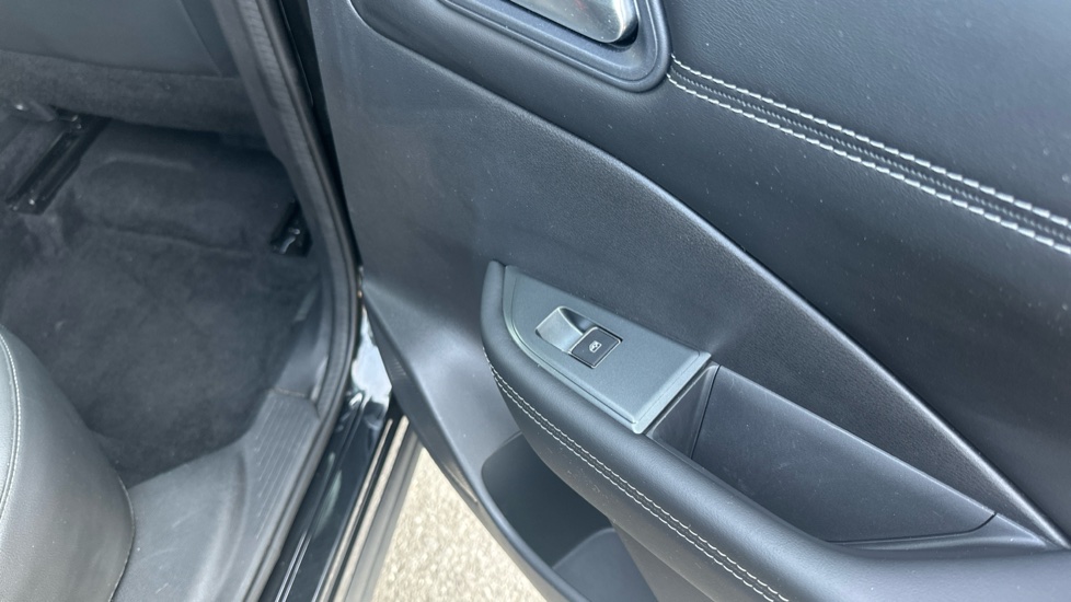 Nissan Qashqai 1.5 E-Power N-Connecta 5dr Auto Hybrid Hatchback - Image 38