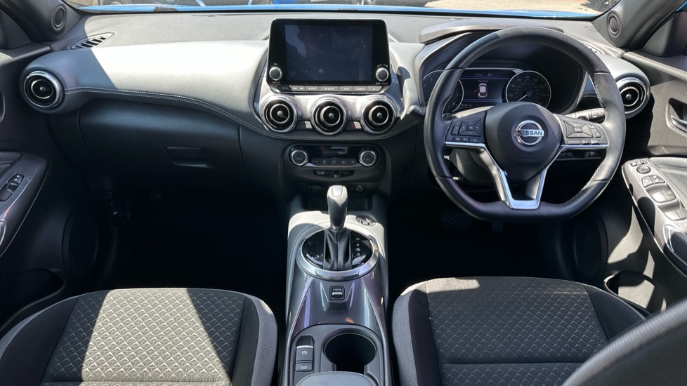 Nissan Juke 1.0 DiG-T 114 N-Connecta 5dr DCT Petrol Hatchback - Image 10