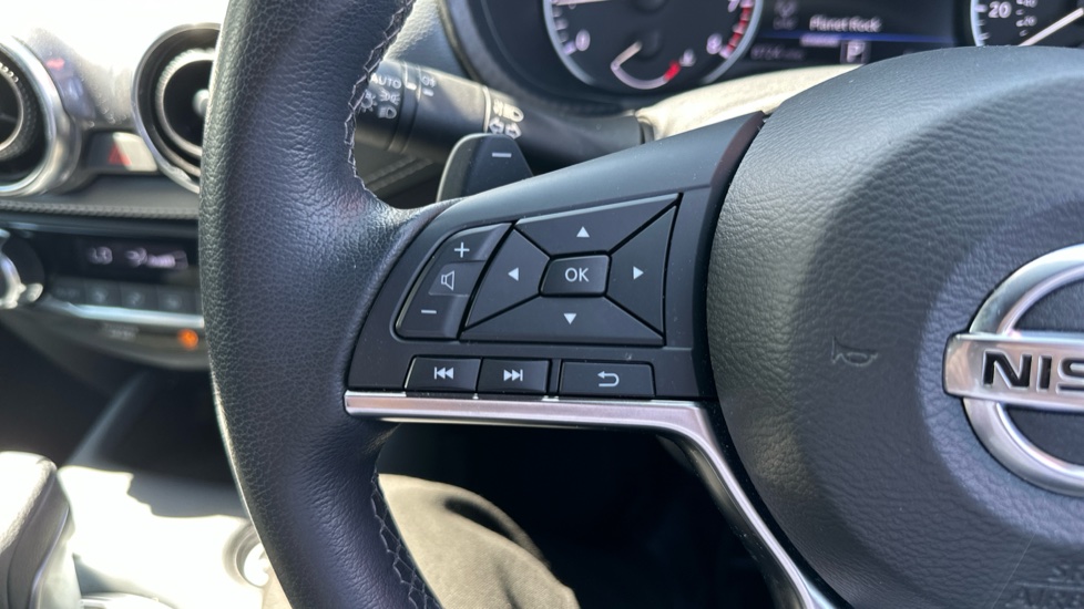 Nissan Juke 1.0 DiG-T 114 N-Connecta 5dr DCT Petrol Hatchback - Image 21
