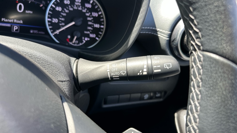 Nissan Juke 1.0 DiG-T 114 N-Connecta 5dr DCT Petrol Hatchback - Image 24
