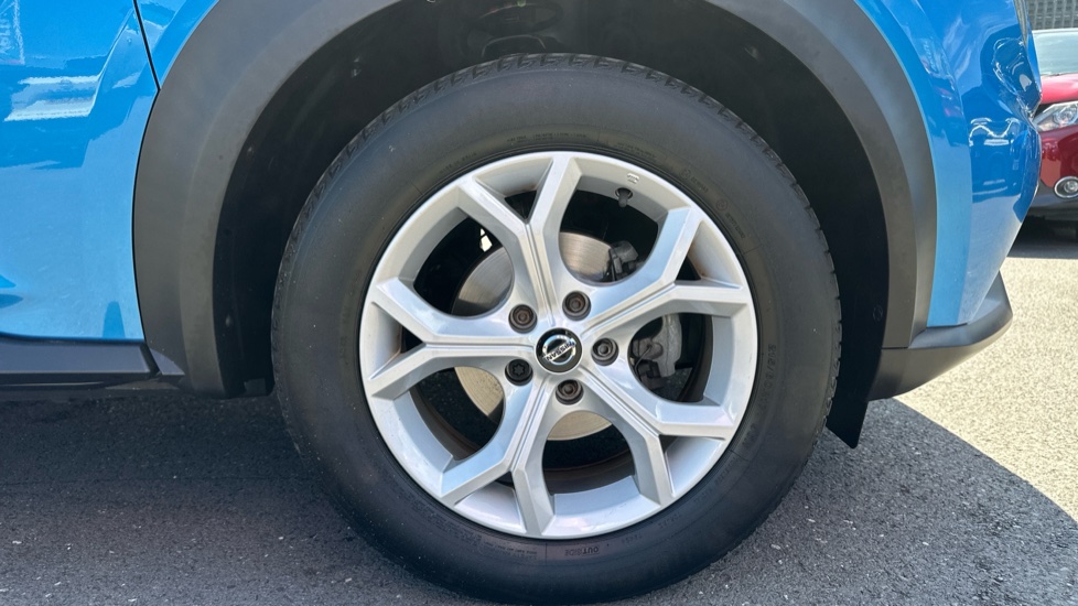 Nissan Juke 1.0 DiG-T 114 N-Connecta 5dr DCT Petrol Hatchback - Image 42