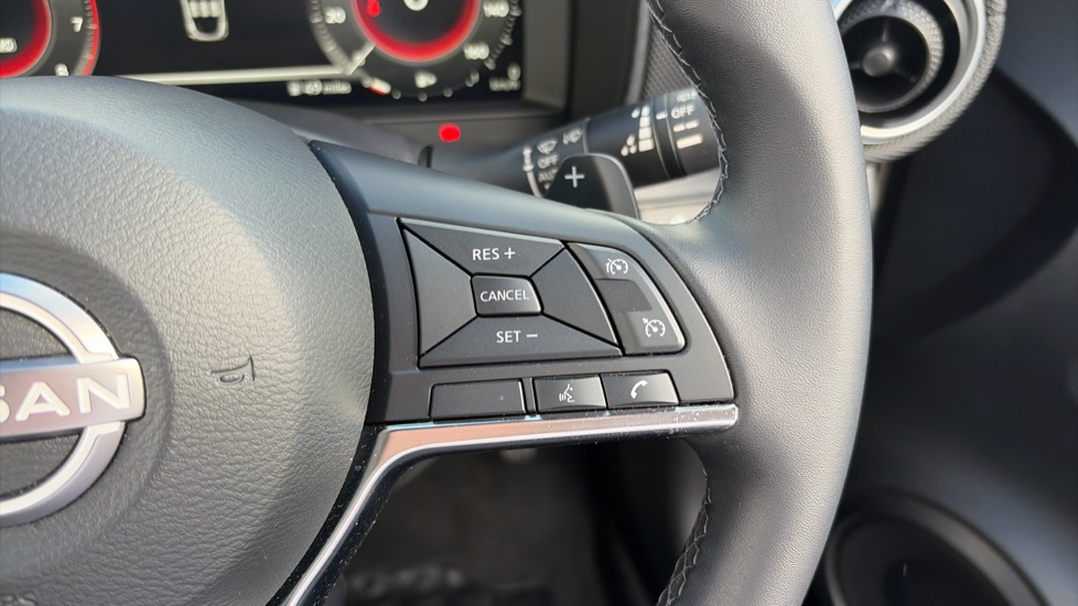 Nissan Juke 1.0 DiG-T N-Connecta 5dr DCT Petrol Hatchback - Image 22