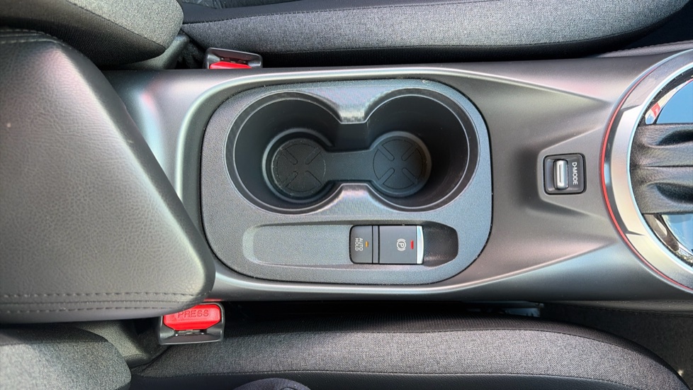 Nissan Juke 1.0 DiG-T N-Connecta 5dr DCT Petrol Hatchback - Image 32