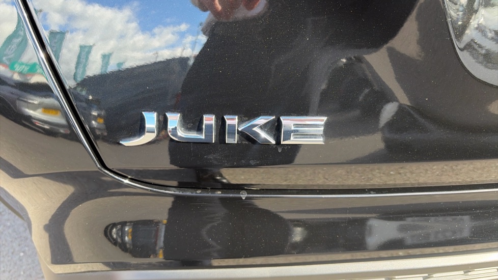 Nissan Juke 1.0 DiG-T N-Connecta 5dr DCT Petrol Hatchback - Image 43
