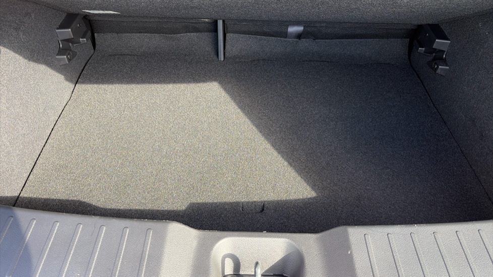 Nissan Juke 1.0 DiG-T N-Connecta 5dr DCT Petrol Hatchback - Image 45
