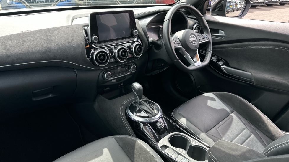 Nissan Juke 1.6 Hybrid Tekna+ 5dr Auto Hybrid Hatchback - Image 9