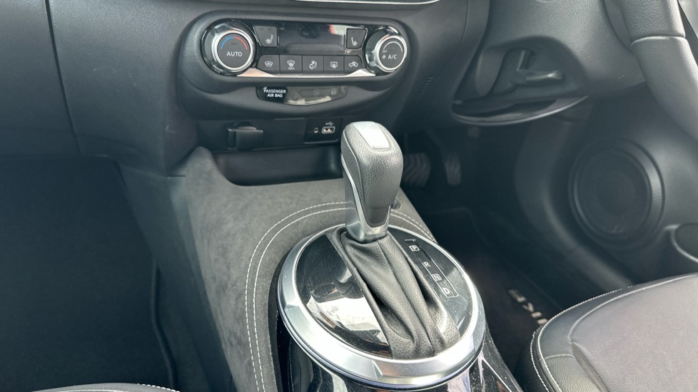 Nissan Juke 1.6 Hybrid Tekna+ 5dr Auto Hybrid Hatchback - Image 13