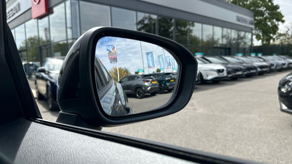 Nissan Juke 1.6 Hybrid Tekna+ 5dr Auto Hybrid Hatchback - Image 26