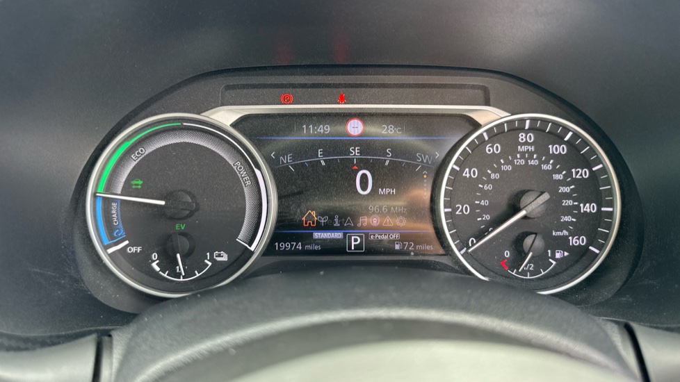 Nissan Juke 1.6 Hybrid Tekna+ 5dr Auto Hybrid Hatchback - Image 27