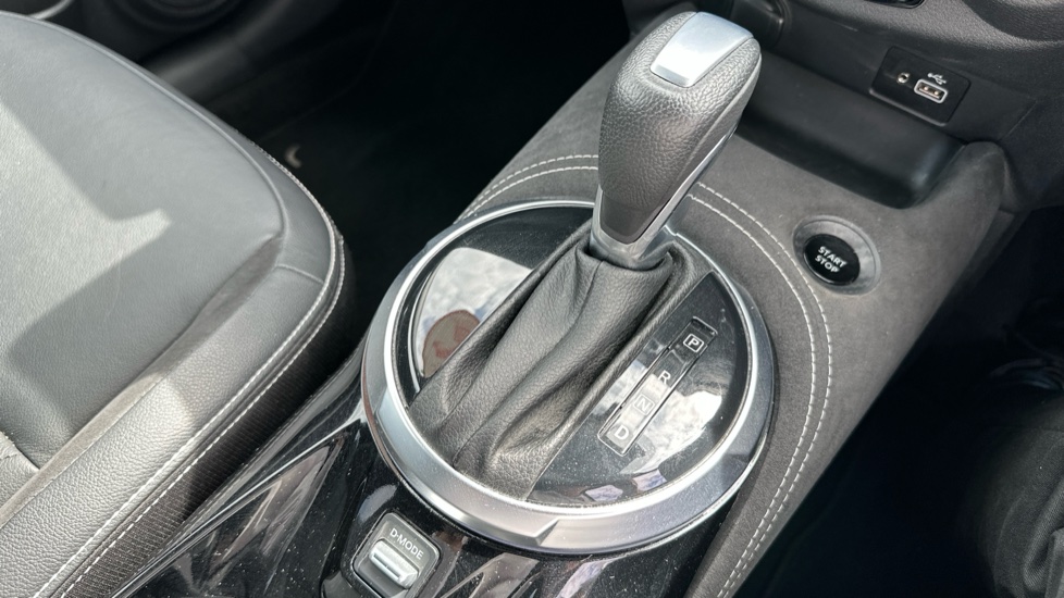Nissan Juke 1.6 Hybrid Tekna+ 5dr Auto Hybrid Hatchback - Image 37