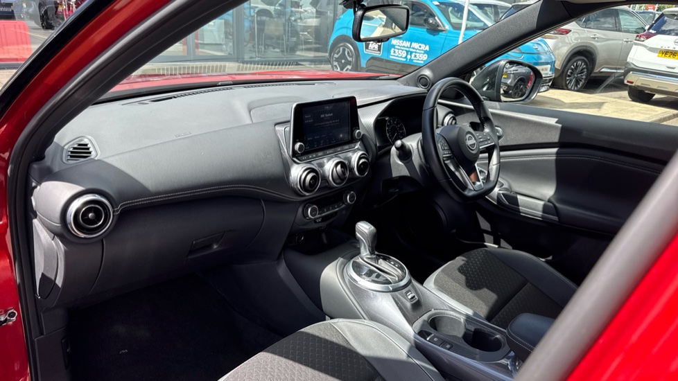 Nissan Juke 1.0 DiG-T 114 N-Connecta 5dr DCT Petrol Hatchback - Image 9