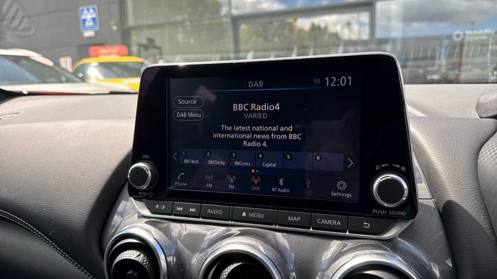 Nissan Juke 1.0 DiG-T 114 N-Connecta 5dr DCT Petrol Hatchback - Image 25