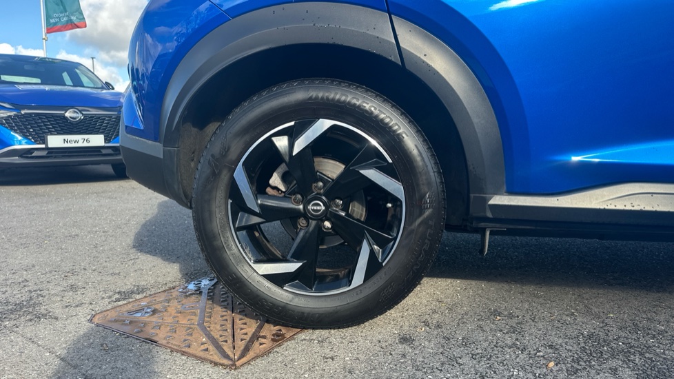 Nissan Juke 1.0 DiG-T 114 N-Connecta 5dr Petrol Hatchback - Image 7