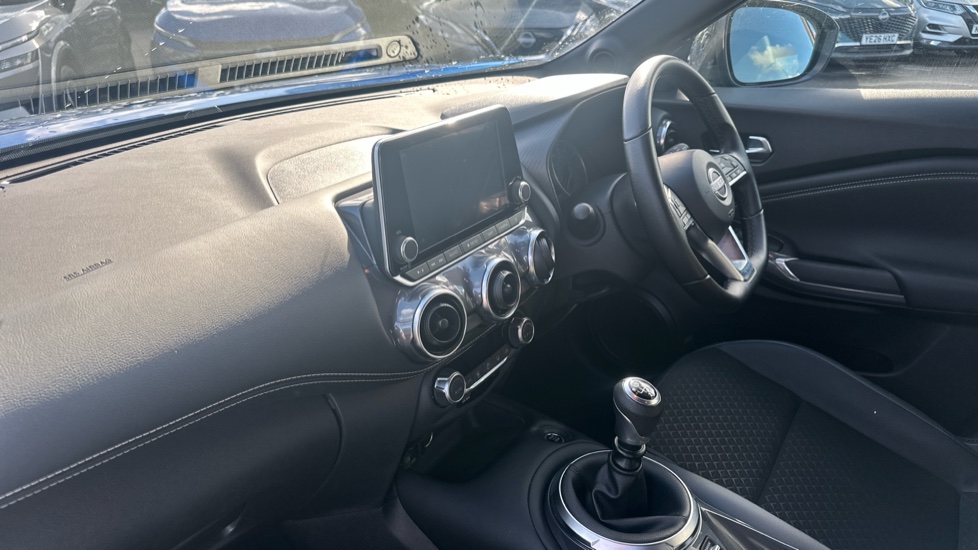 Nissan Juke 1.0 DiG-T 114 N-Connecta 5dr Petrol Hatchback - Image 9