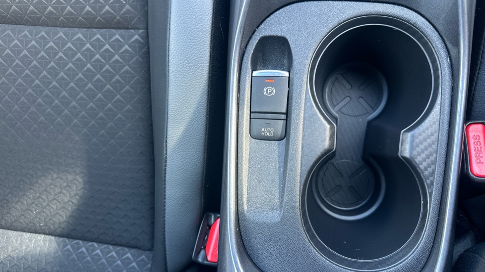Nissan Juke 1.0 DiG-T 114 N-Connecta 5dr Petrol Hatchback - Image 36
