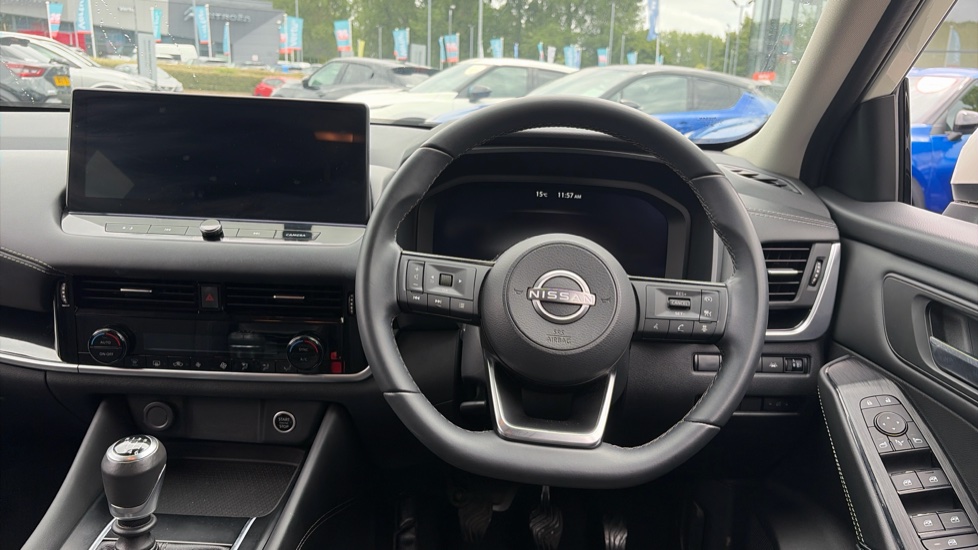 Nissan Qashqai 1.3 DiG-T MH N-Connecta 5dr Petrol Hatchback - Image 10