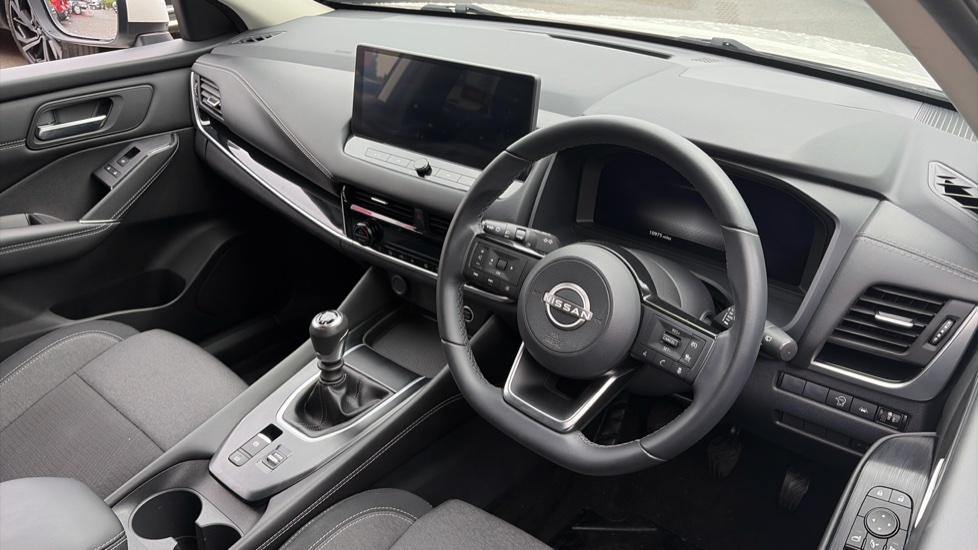 Nissan Qashqai 1.3 DiG-T MH N-Connecta 5dr Petrol Hatchback - Image 11