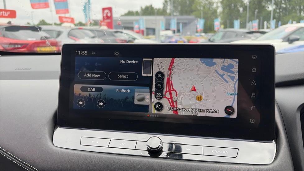 Nissan Qashqai 1.3 DiG-T MH N-Connecta 5dr Petrol Hatchback - Image 12
