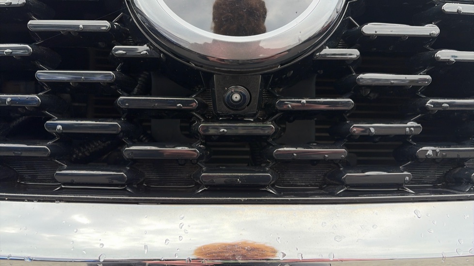 Nissan Qashqai 1.3 DiG-T MH N-Connecta 5dr Petrol Hatchback - Image 21