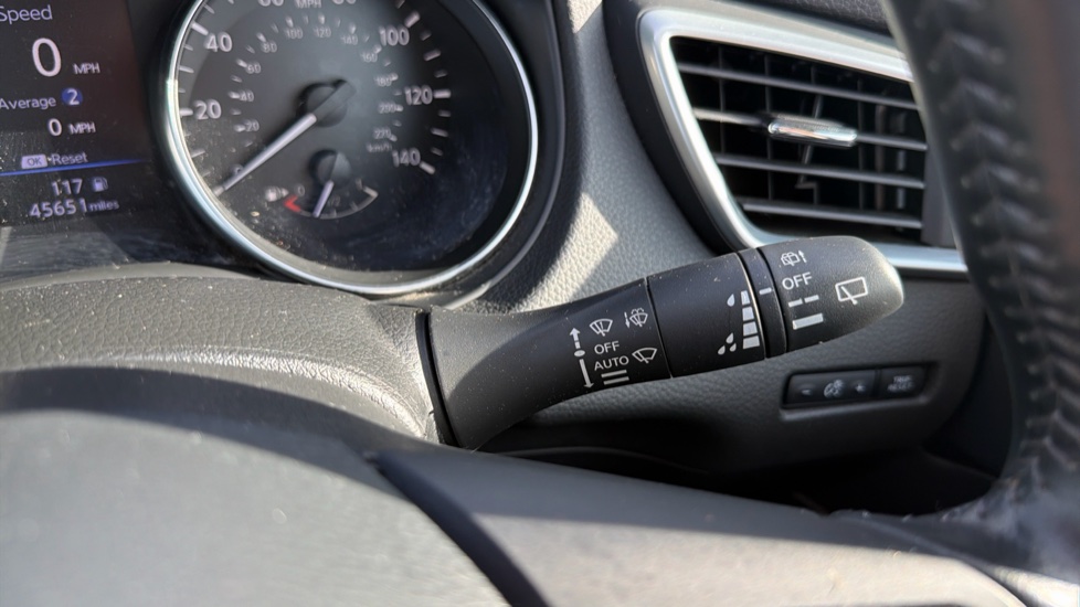 Nissan Qashqai 1.3 DiG-T Tekna 5dr Petrol Hatchback - Image 23