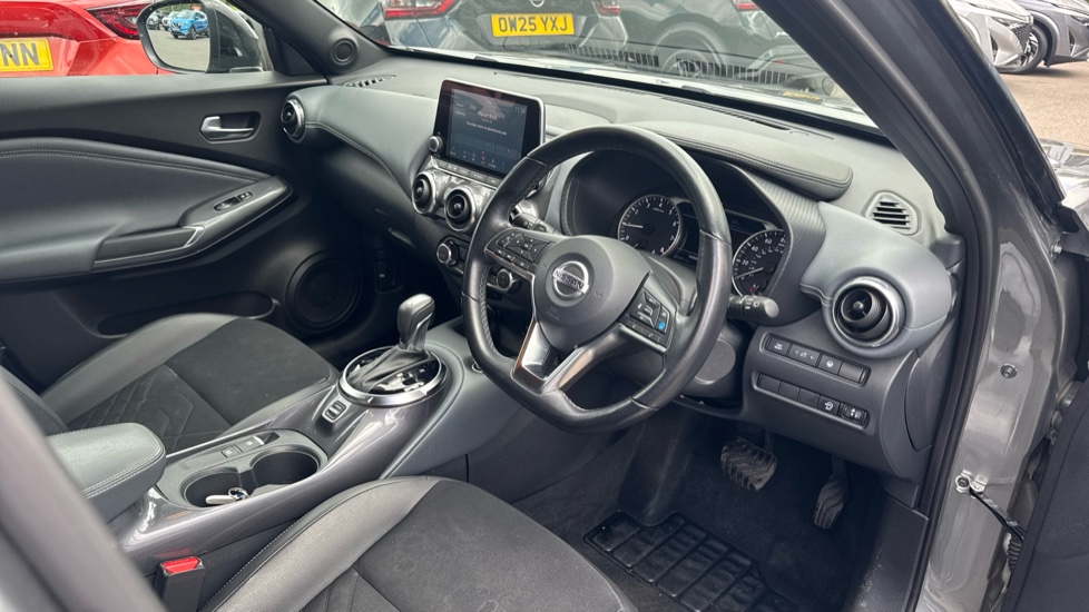 Nissan Juke 1.0 DiG-T Tekna 5dr DCT Petrol Hatchback - Image 11