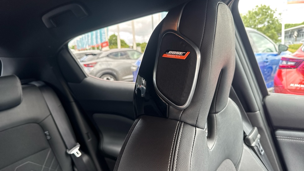 Nissan Juke 1.0 DiG-T Tekna 5dr DCT Petrol Hatchback - Image 21