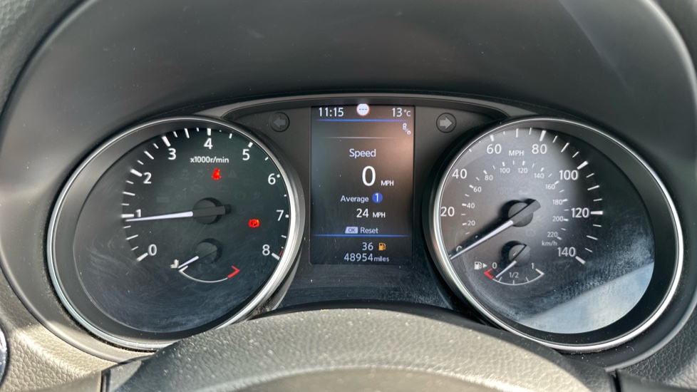 Nissan Qashqai 1.3 DiG-T N-Connecta 5dr Petrol Hatchback - Image 18