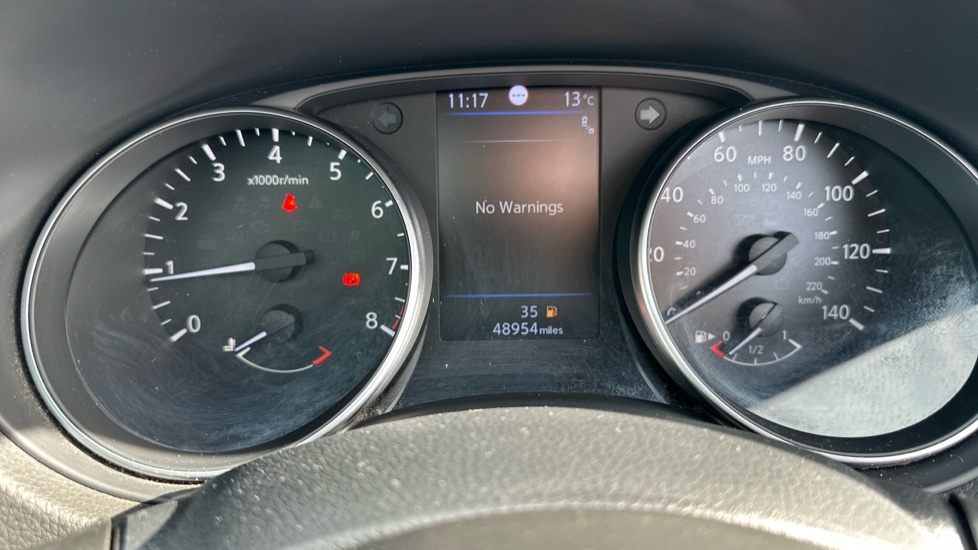 Nissan Qashqai 1.3 DiG-T N-Connecta 5dr Petrol Hatchback - Image 35