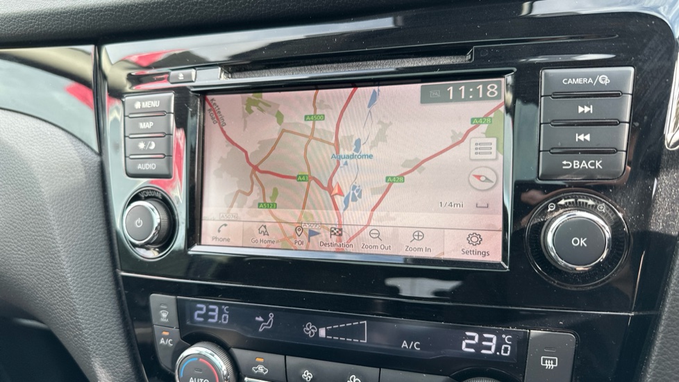 Nissan Qashqai 1.3 DiG-T N-Connecta 5dr Petrol Hatchback - Image 40