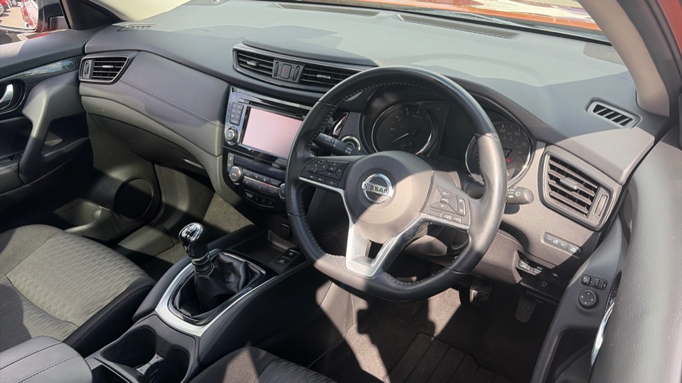Nissan X-Trail 1.6 DiG-T N-Connecta 5dr Petrol Station Wagon - Image 11