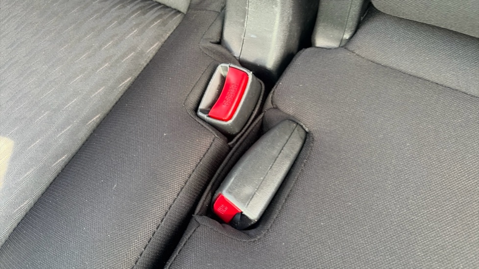 Nissan X-Trail 1.6 DiG-T N-Connecta 5dr Petrol Station Wagon - Image 17
