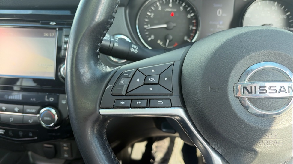 Nissan X-Trail 1.6 DiG-T N-Connecta 5dr Petrol Station Wagon - Image 21
