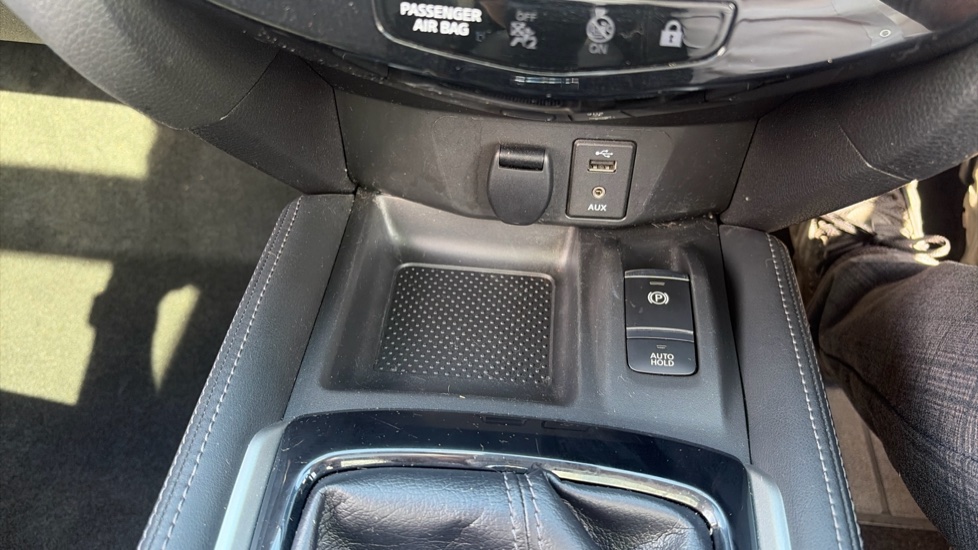 Nissan X-Trail 1.6 DiG-T N-Connecta 5dr Petrol Station Wagon - Image 34