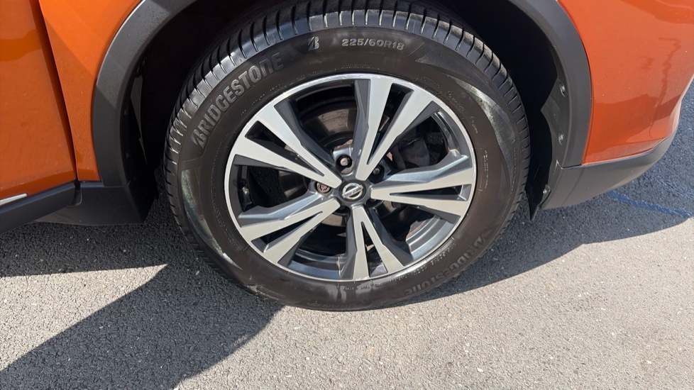 Nissan X-Trail 1.6 DiG-T N-Connecta 5dr Petrol Station Wagon - Image 49