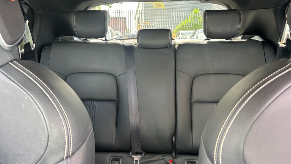 Nissan Juke 1.6 Hybrid Tekna 5dr Auto Hybrid Hatchback - Image 15