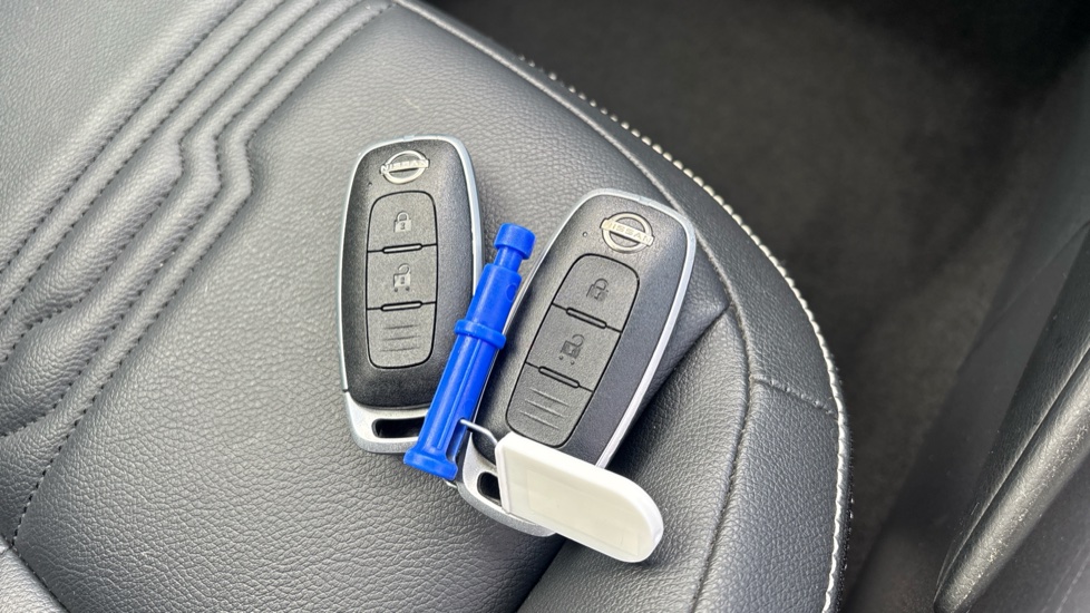 Nissan Juke 1.6 Hybrid Tekna 5dr Auto Hybrid Hatchback - Image 20