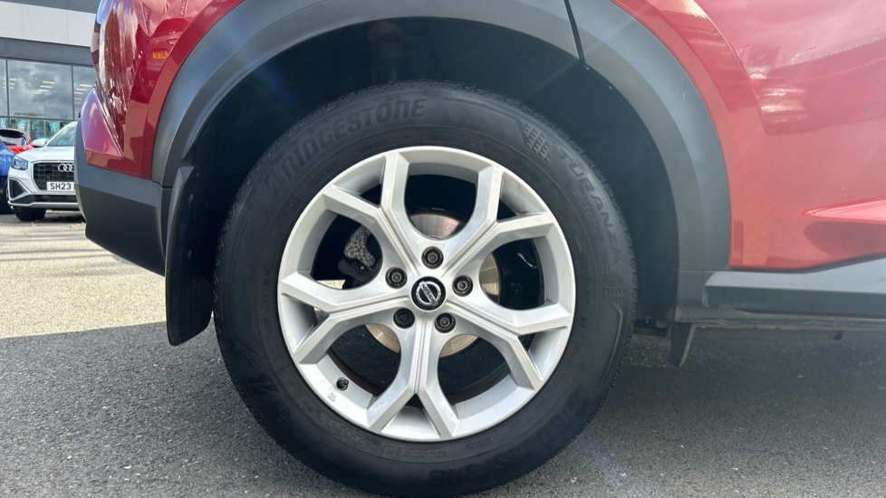 Nissan Juke 1.0 DiG-T 114 N-Connecta 5dr DCT Petrol Hatchback - Image 7