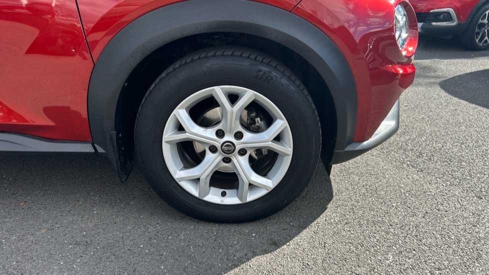 Nissan Juke 1.0 DiG-T 114 N-Connecta 5dr DCT Petrol Hatchback - Image 24