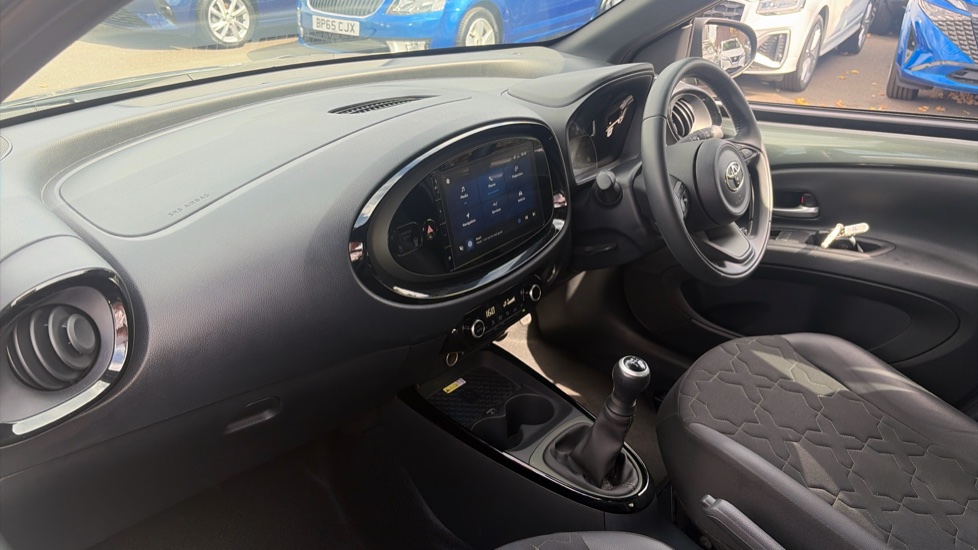 Toyota Aygo X 1.0 VVT-i Exclusive 5dr Petrol Hatchback - Image 9