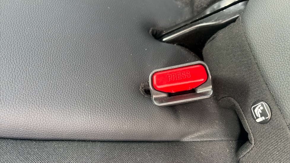Toyota Aygo X 1.0 VVT-i Exclusive 5dr Petrol Hatchback - Image 17