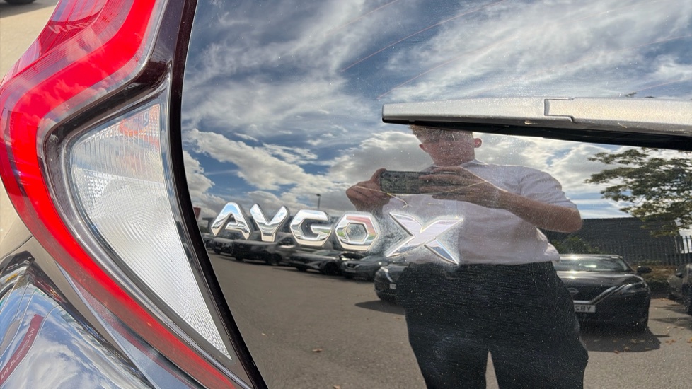 Toyota Aygo X 1.0 VVT-i Exclusive 5dr Petrol Hatchback - Image 38
