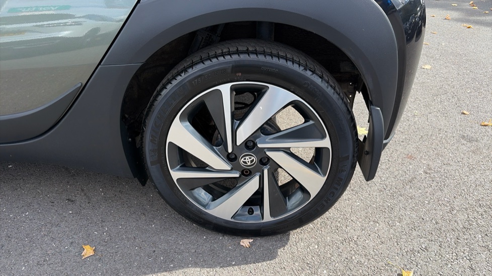 Toyota Aygo X 1.0 VVT-i Exclusive 5dr Petrol Hatchback - Image 41