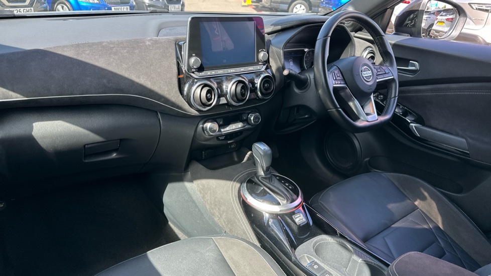 Nissan Juke 1.0 DiG-T 114 Tekna+ 5dr DCT Petrol Hatchback - Image 9