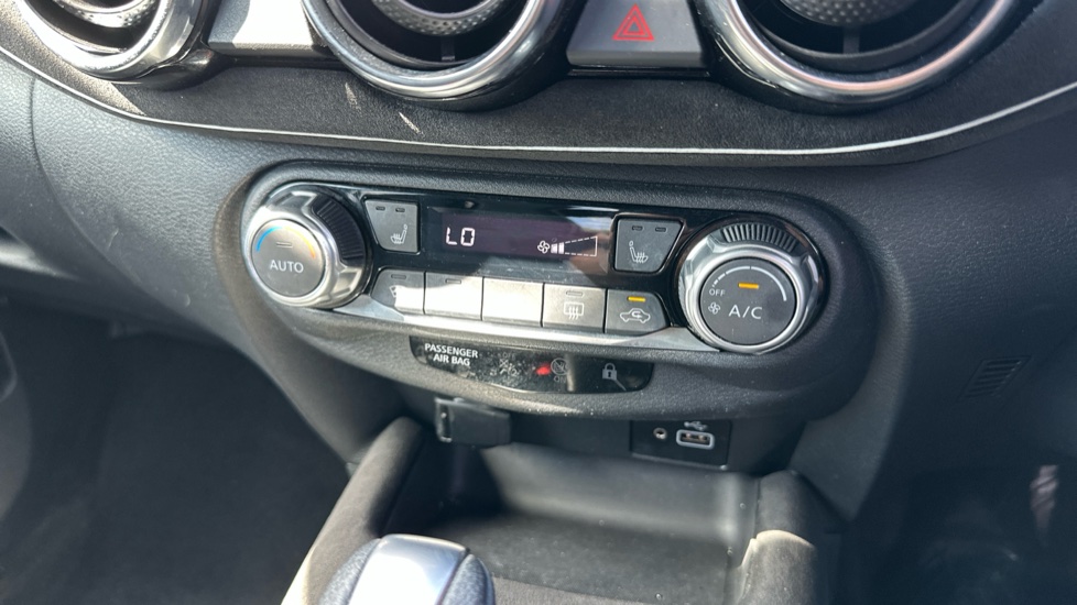 Nissan Juke 1.0 DiG-T 114 Tekna+ 5dr DCT Petrol Hatchback - Image 35