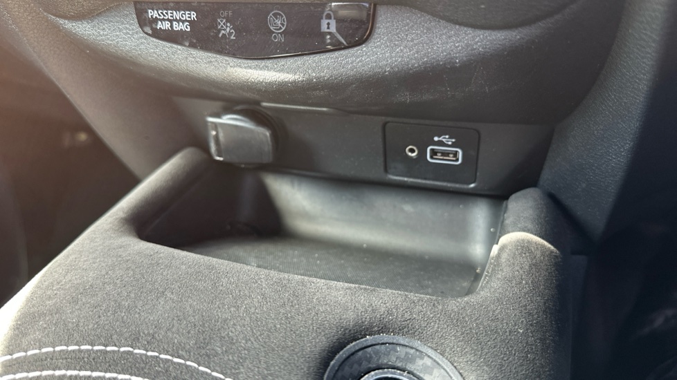 Nissan Juke 1.0 DiG-T 114 Tekna+ 5dr DCT Petrol Hatchback - Image 36