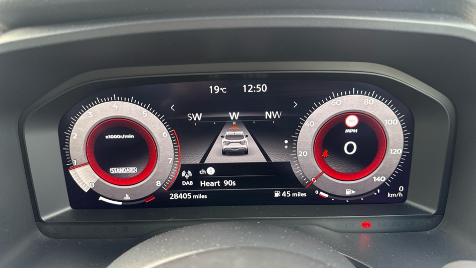Nissan Qashqai 1.3 DiG-T MH Tekna 5dr Petrol Hatchback - Image 18