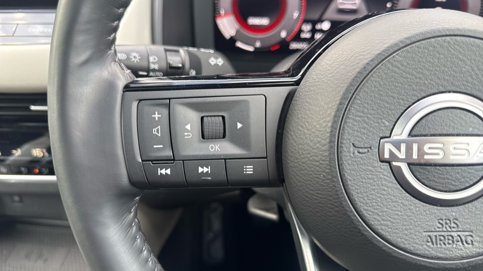 Nissan Qashqai 1.3 DiG-T MH Tekna 5dr Petrol Hatchback - Image 47
