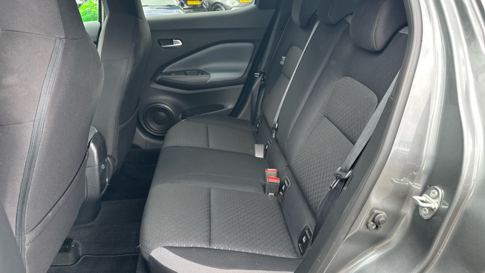 Nissan Juke 1.0 DiG-T N-Connecta 5dr DCT Petrol Hatchback - Image 16