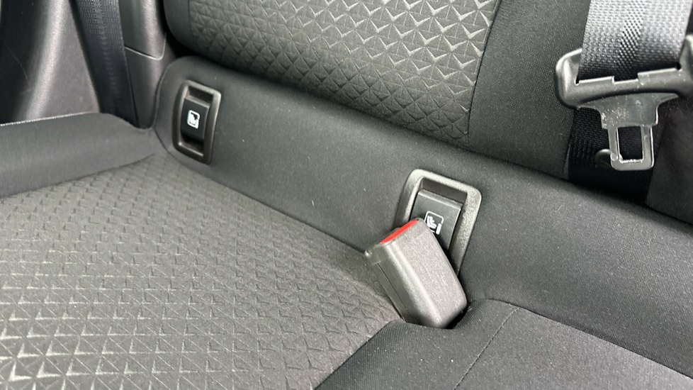 Nissan Juke 1.0 DiG-T N-Connecta 5dr DCT Petrol Hatchback - Image 17