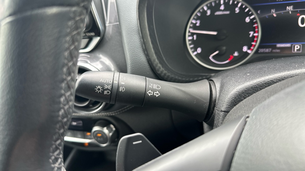 Nissan Juke 1.0 DiG-T N-Connecta 5dr DCT Petrol Hatchback - Image 23